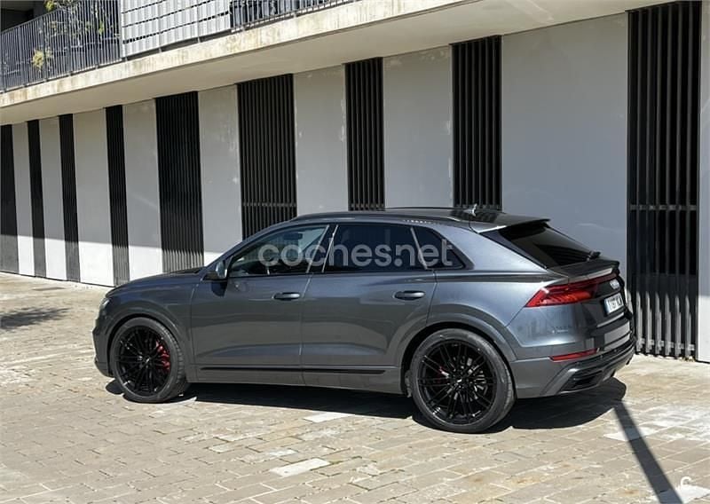 Usado Audi Q8 286 CV (210 kW) 2019 Gris / plata SUV