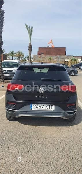Usado VW T-Roc Advance 115 CV (84 kW) 2019 Negro SUV