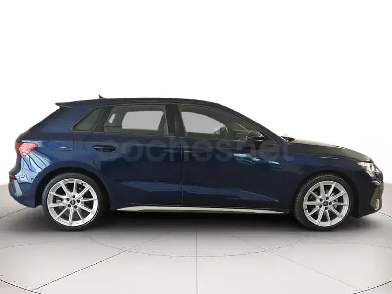 Usado Audi A3 S-Line 110 CV (80 kW) 2023 Azul Berlina