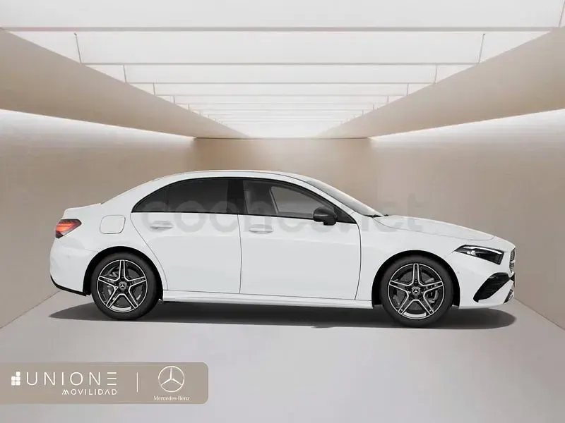 Käytetty Mercedes A250 218 HP (160 kW) 2025 Valkoinen Sedan