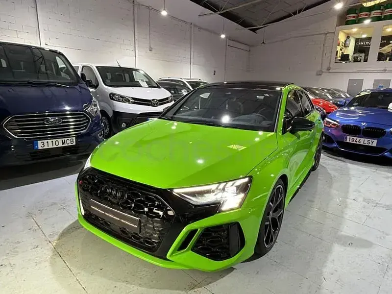 Usado Audi RS3 400 CV (294 kW) 2022 Verde Berlina