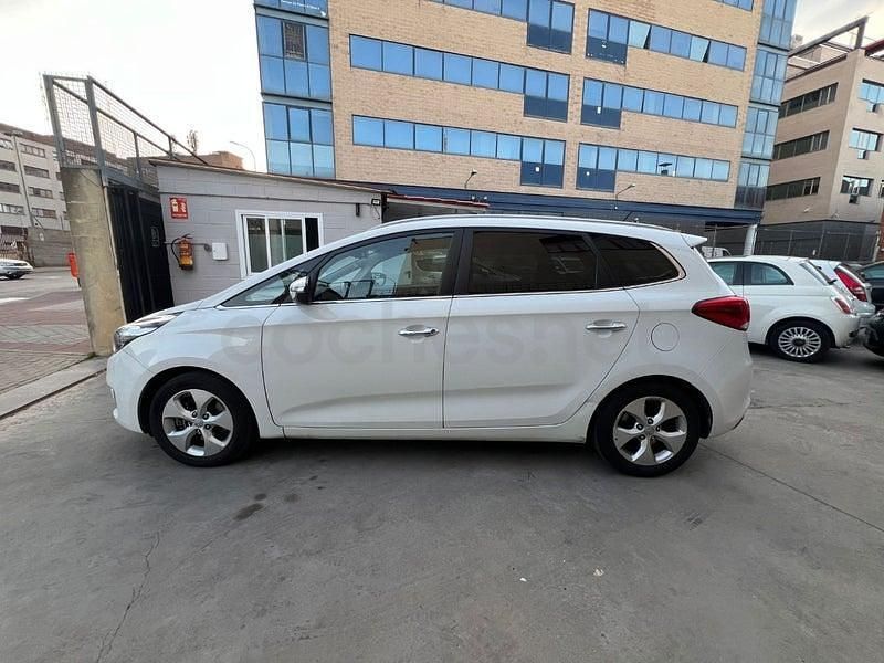 Usado Kia Carens 115 CV (84 kW) 2014 Blanco Monovolumen