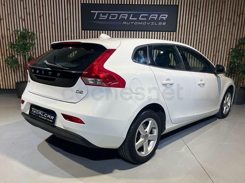 Usado Volvo V40 Kinetic 120 CV (88 kW) 2015 Blanco Berlina
