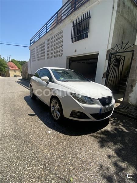 Blanco Usado 2009 Seat Ibiza SC Sport Utilitario | 6450 € (Precio justo) - Imagen 1/4