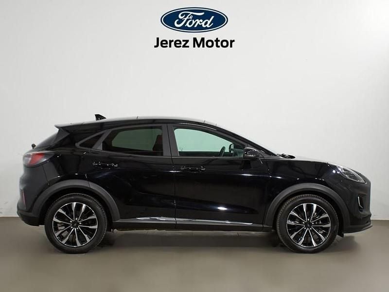 Usado Ford Puma Titanium 125 HP (91 kW) 2023 Preto Sedan