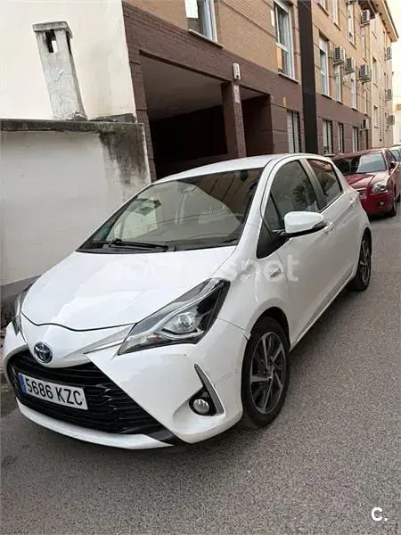 Usado Toyota C-HR Advance 122 CV (89 kW) 2019 Blanco SUV