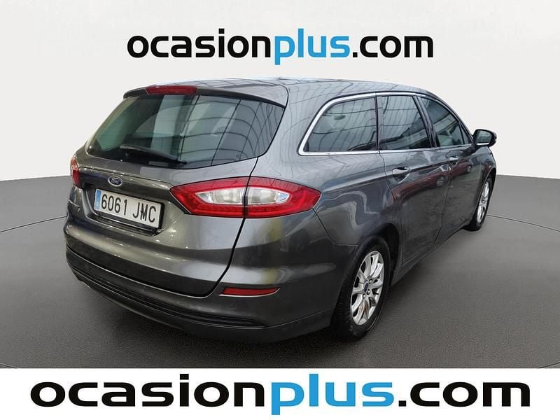 Usado Ford Mondeo Trend 116 CV (85 kW) 2016 Gris Berlina