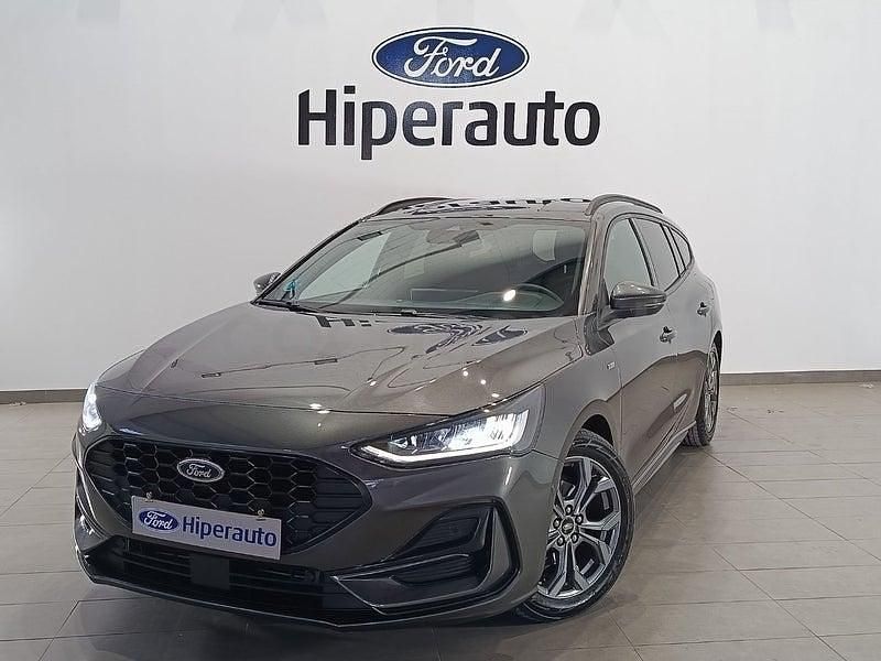 Usado Ford Focus ST-Line 155 CV (114 kW) 2024 Gris / plata Familiar
