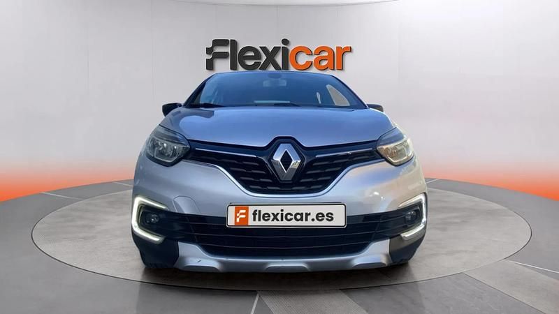 Usado Renault Captur Zen 110 CV (80 kW) 2017 Gris SUV