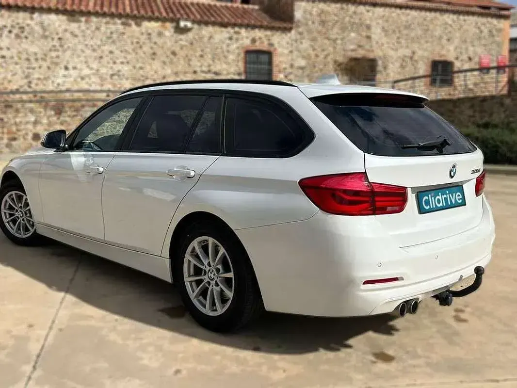 Usado BMW 320 Efficient Dynamics 163 CV (119 kW) 2015 Blanco Familiar