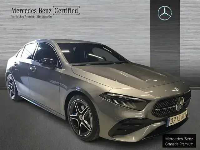 Usado Mercedes A200 150 CV (110 kW) 2025 Gris Berlina