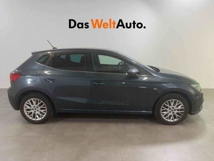 Usado Seat Ibiza 116 CV (85 kW) 2024 Gris plata