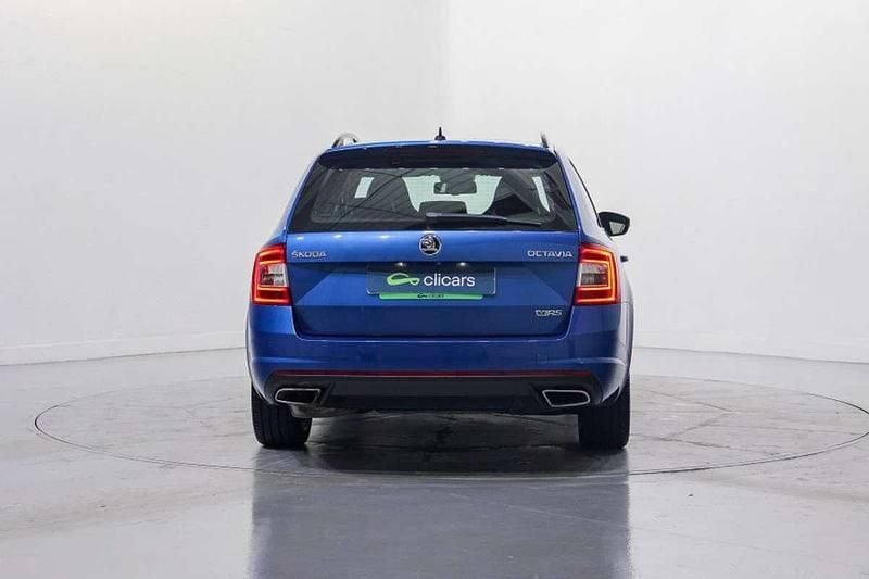 Usado Skoda Octavia RS 184 CV (135 kW) 2016 Azul Utilitario