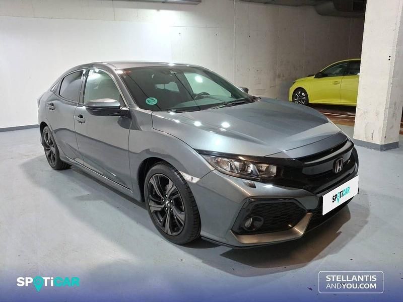Usado Honda Civic Elegance 129 CV (94 kW) 2019 Gris Berlina