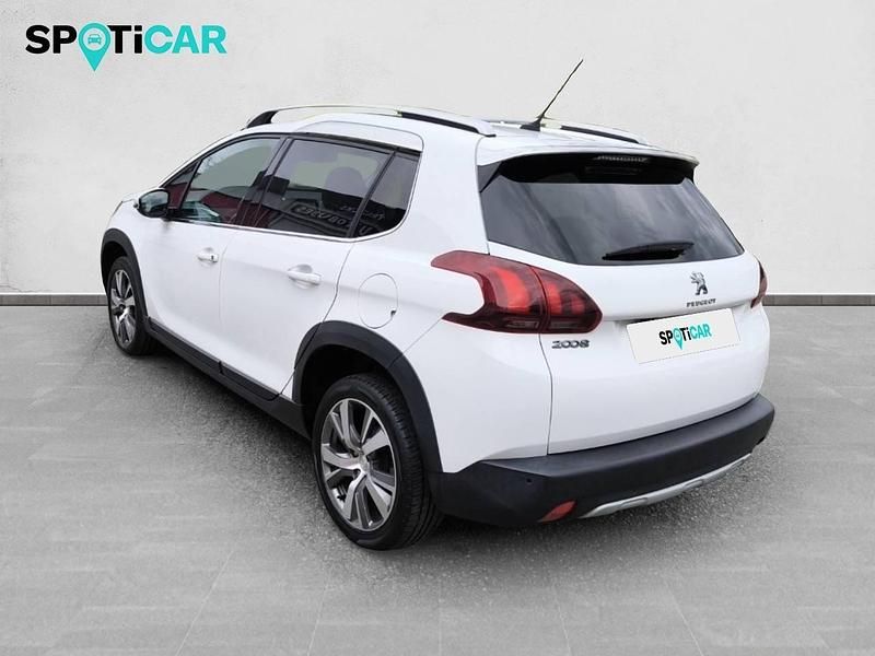 Usado Peugeot 2008 Style 100 CV (73 kW) 2019 Blanco SUV