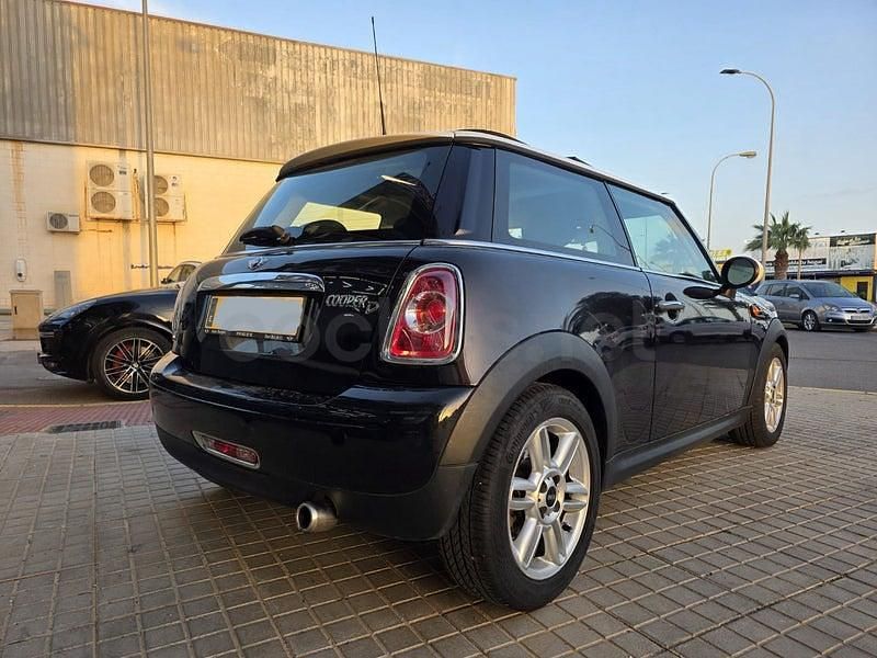Usado Mini Cooper D 112 CV (82 kW) 2013 Negro Utilitario