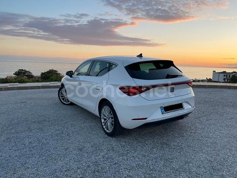 Usado Seat Leon XCELLENCE 204 CV (150 kW) 2021 Blanco Berlina