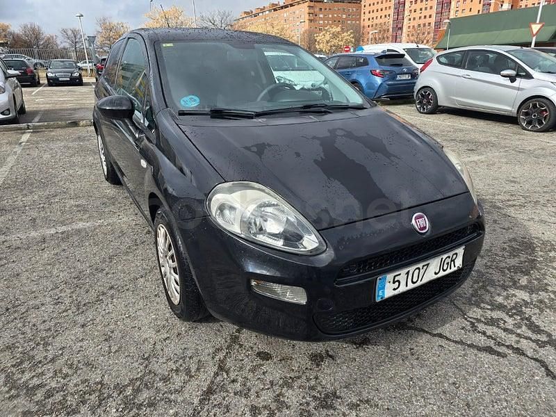 Usado Fiat Punto Easy 69 CV (50 kW) 2015 Negro Utilitario