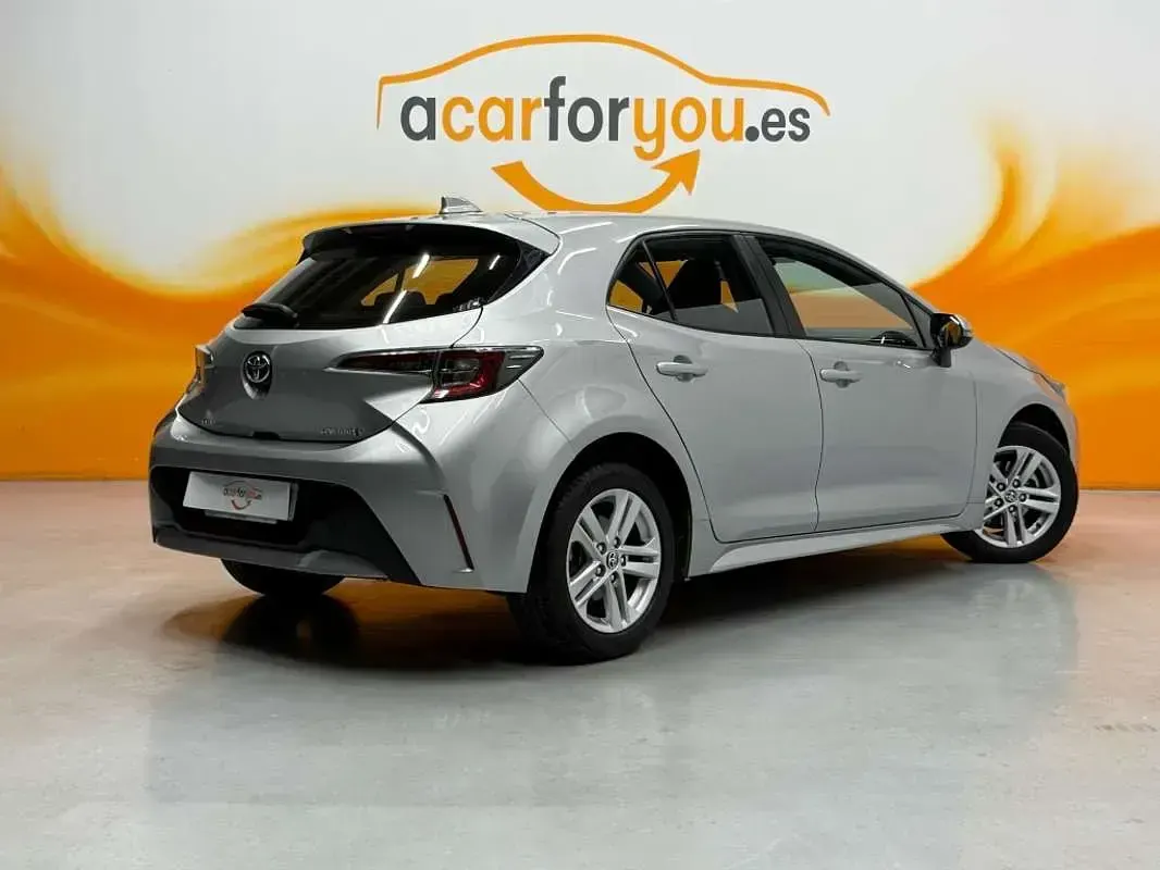 Usado Toyota Corolla Active 122 CV (89 kW) 2022 Gris Utilitario