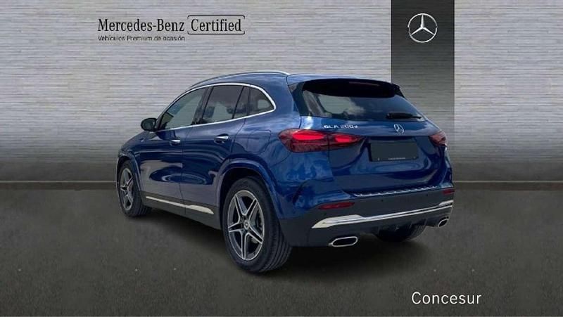 Usado Mercedes GLA200 136 CV (100 kW) 2025 Azul SUV