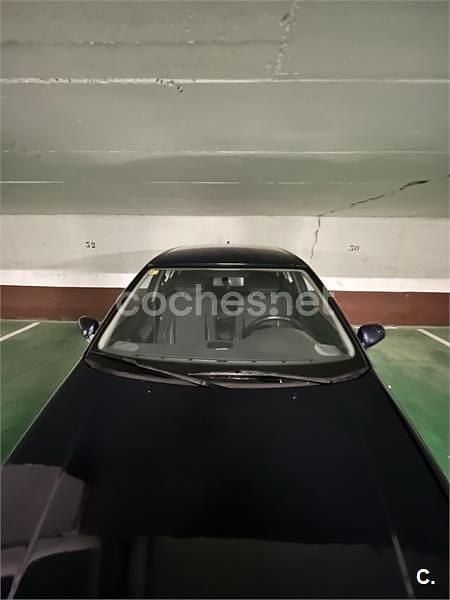 Usado VW Polo 64 CV (47 kW) 1998 Negro Berlina