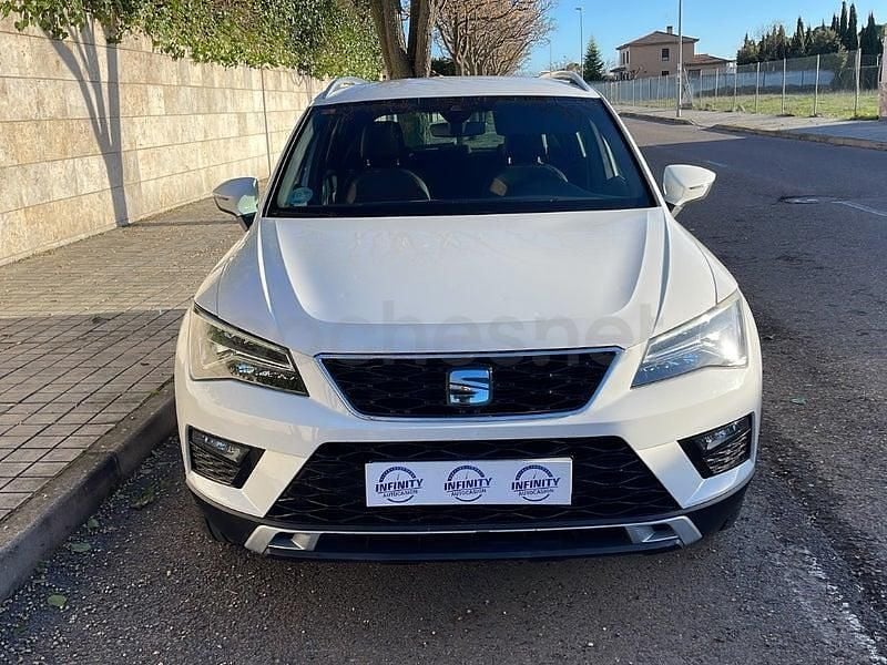Usado Seat Ateca 4Drive 150 CV (110 kW) 2019 Blanco SUV