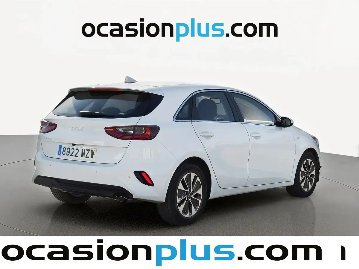 Usado Kia Ceed 100 CV (73 kW) 2025 Blanco Utilitario