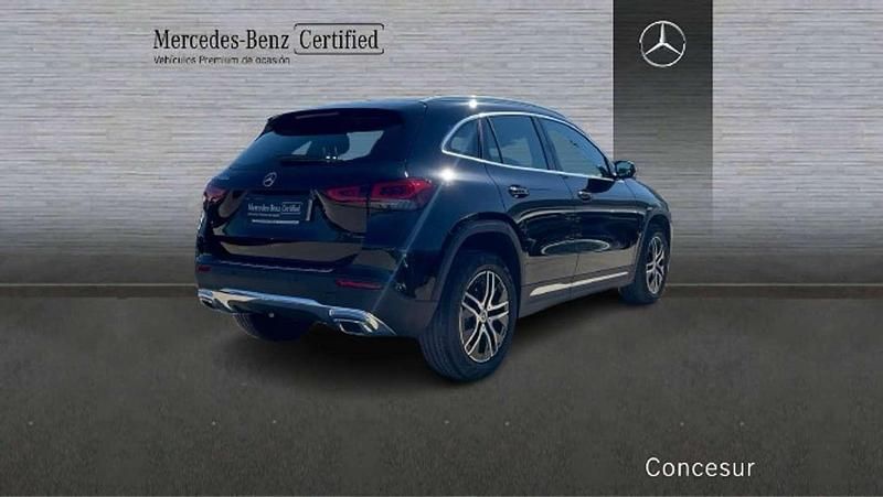 Usado Mercedes GLA200 136 CV (100 kW) 2023 Negro SUV