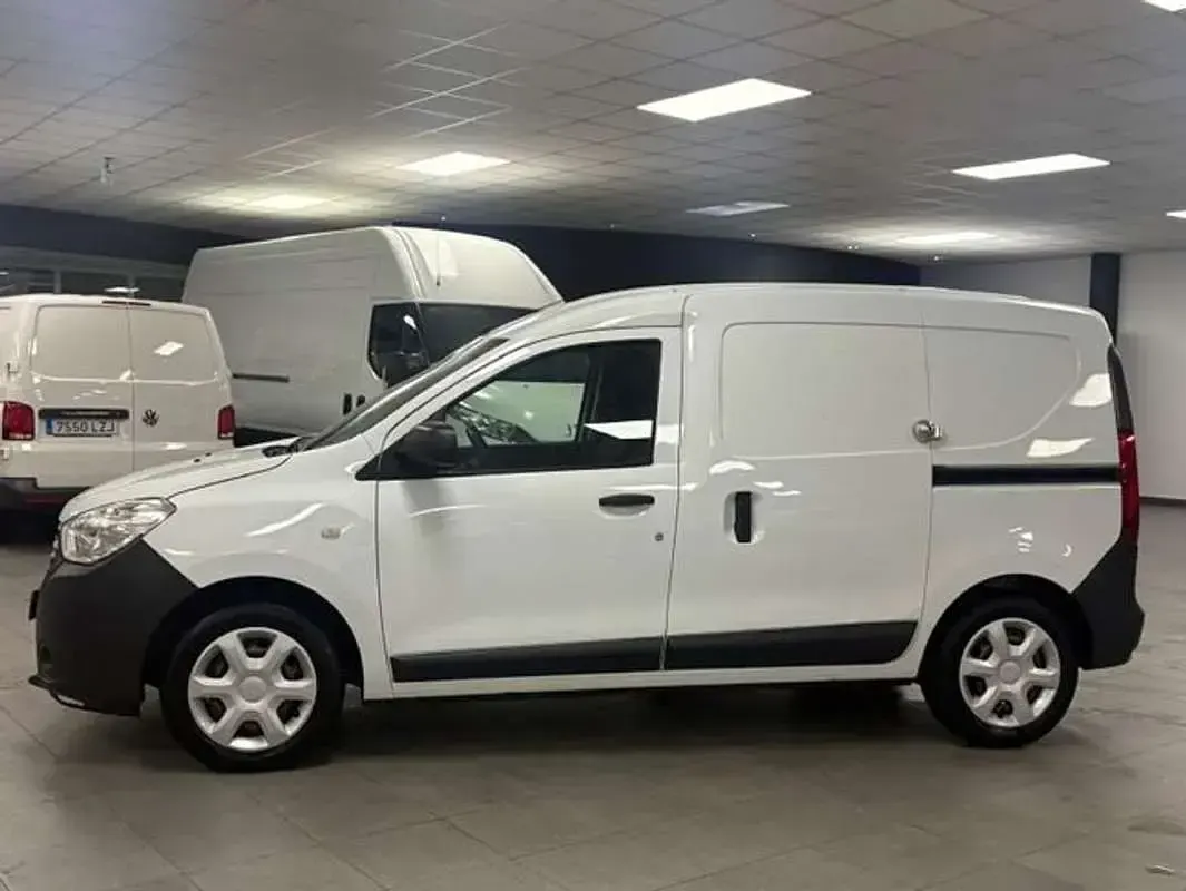 Usado Dacia Dokker Essentiel 90 CV (66 kW) 2020 Blanco Monovolumen