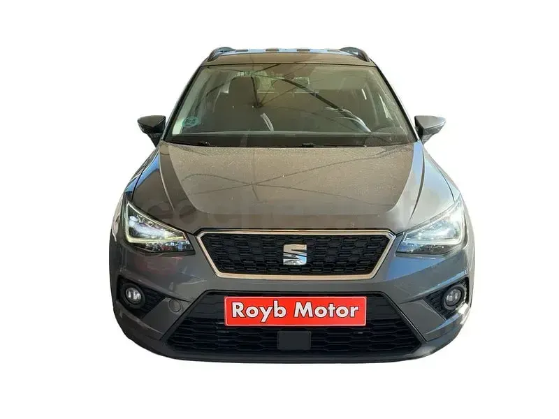 Usado Seat Arona Style 116 CV (85 kW) 2018 Gris / plata SUV
