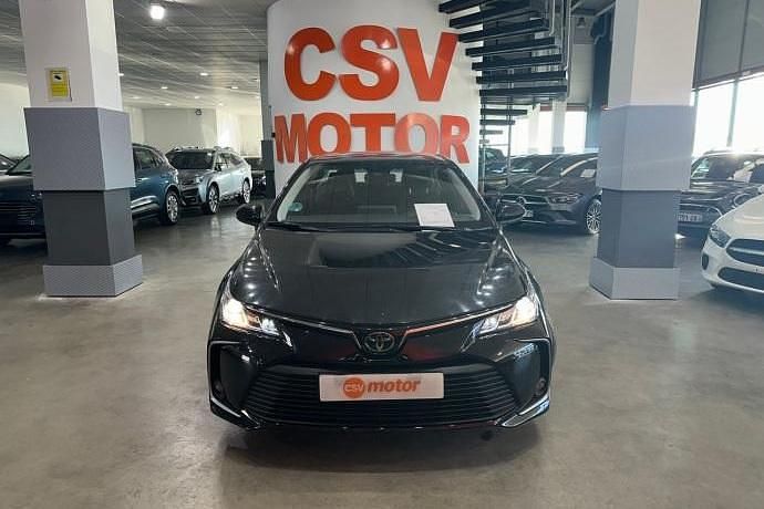Usado Toyota Corolla Sol 126 CV (92 kW) 2023 Negro Berlina