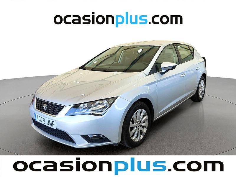 Usado Seat Leon Style 110 CV (80 kW) 2016 Gris plata Utilitario