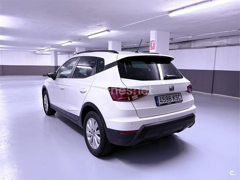 Usado Seat Arona Reference 95 CV (69 kW) 2018 Blanco SUV