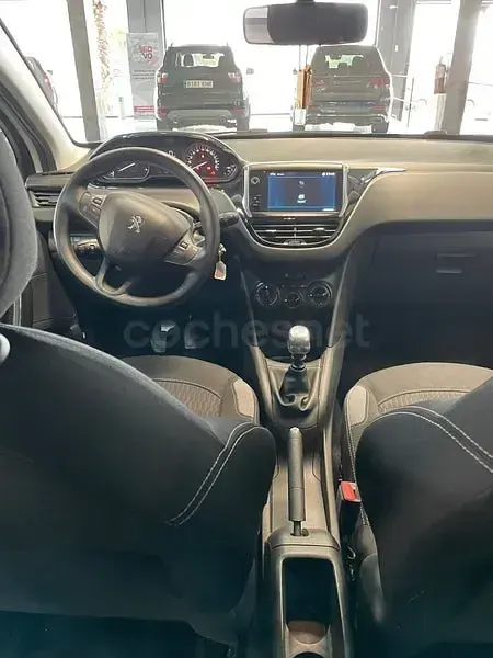 Usado Peugeot 208 Active 99 CV (72 kW) 2018 Blanco Utilitario