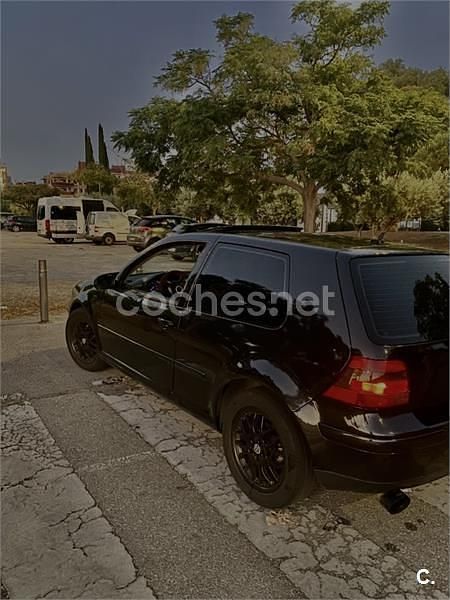 Negro Usado 2001 VW Golf IV Highline Familiar | 2200 € (Super precio) - Imagen 1/3