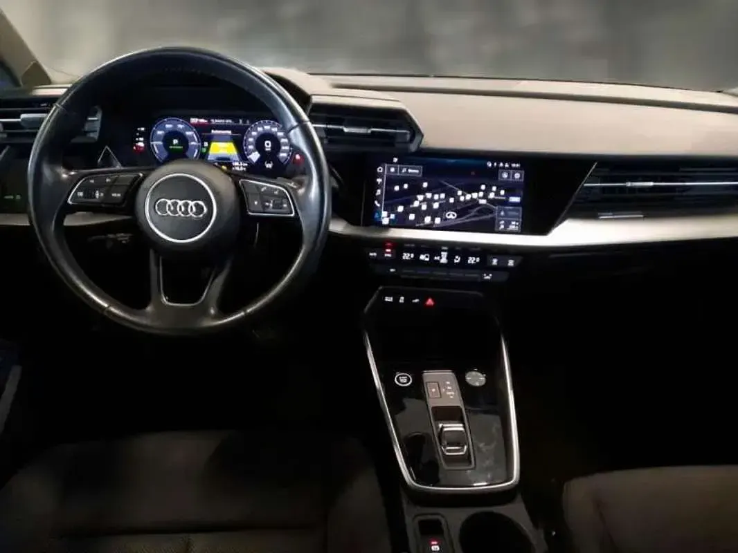 Usado Audi A3 Sportback Advanced 204 CV (150 kW) 2022 Utilitario