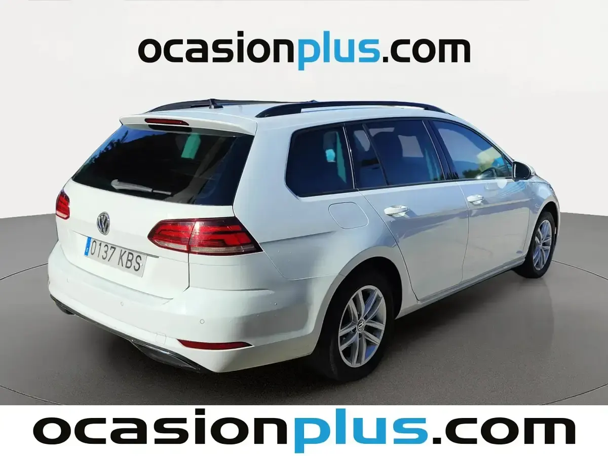 Usado VW Golf VII Advance 115 CV (84 kW) 2017 Blanco Familiar