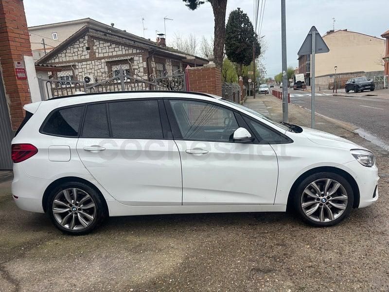 Usado BMW 218 Comfort Edition 150 CV (110 kW) 2015 Blanco Familiar