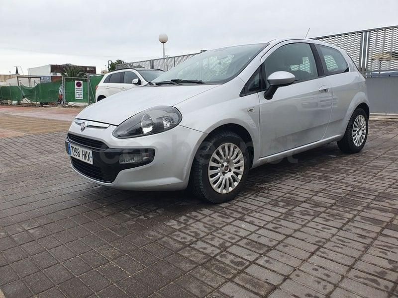 Usado Fiat Punto Evo Life 69 CV (50 kW) 2012 Gris / plata Utilitario