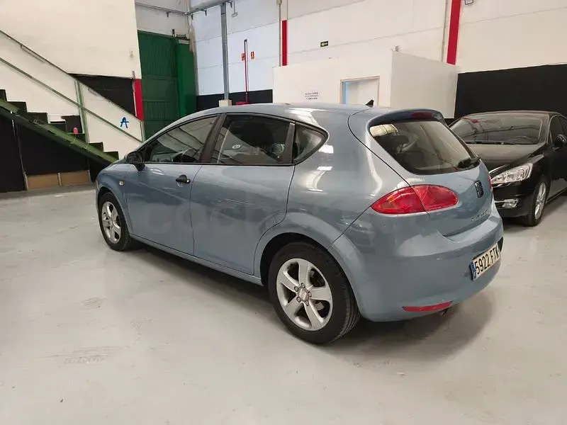 Usado Seat Leon Reference 102 CV (75 kW) 2007 Azul Utilitario