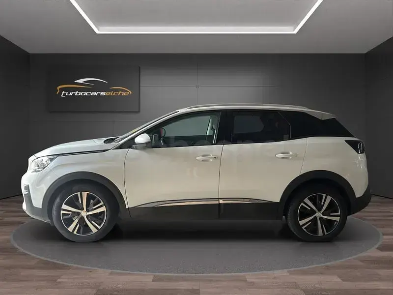 Usado Peugeot 3008 Allure 130 CV (95 kW) 2020 Blanco SUV