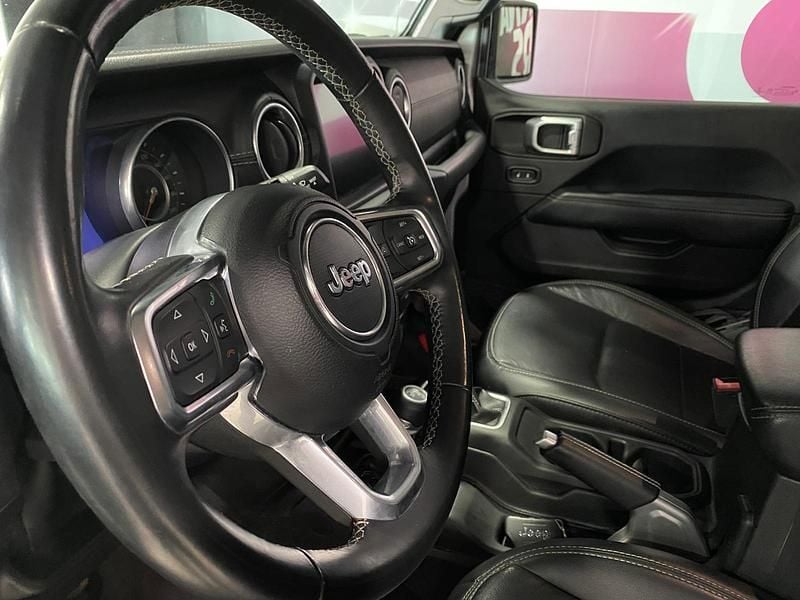 Usado Jeep Wrangler Sahara 200 CV (147 kW) 2019 Gris SUV