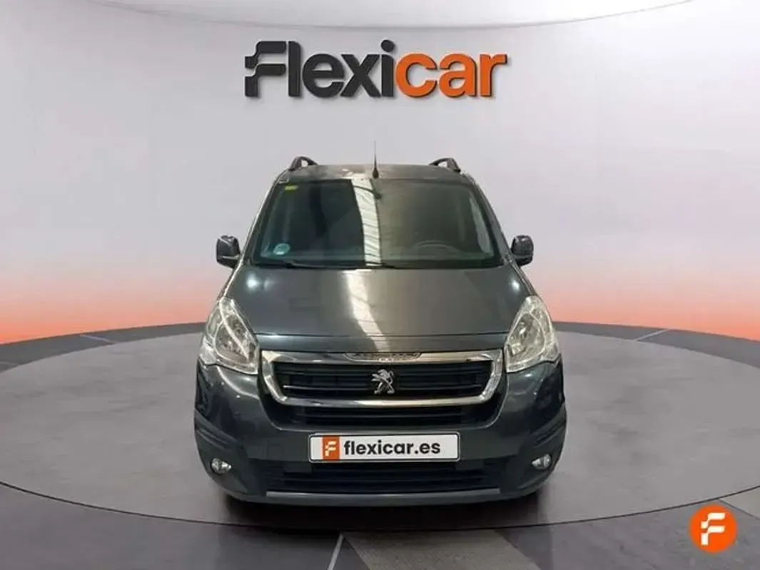 Usado Peugeot TePee Outdoor 99 CV (72 kW) 2018 Gris Van
