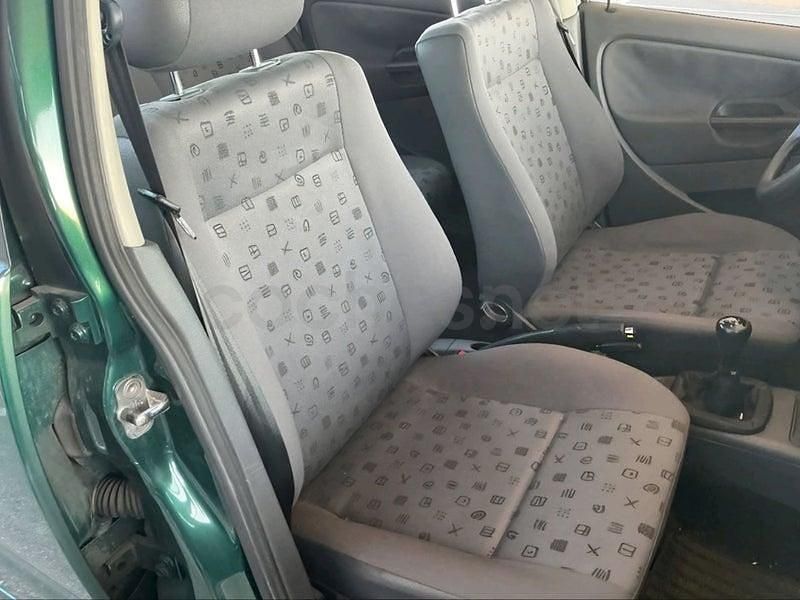 Usado Seat Ibiza Sport 90 CV (66 kW) 2000 Verde Utilitario