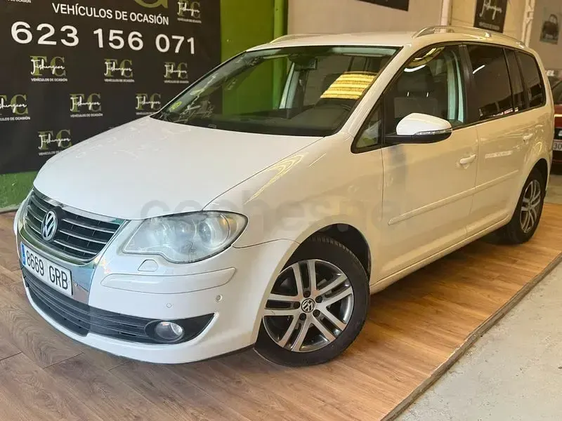 Usado VW Touran Advance 105 CV (77 kW) 2009 Blanco Monovolumen