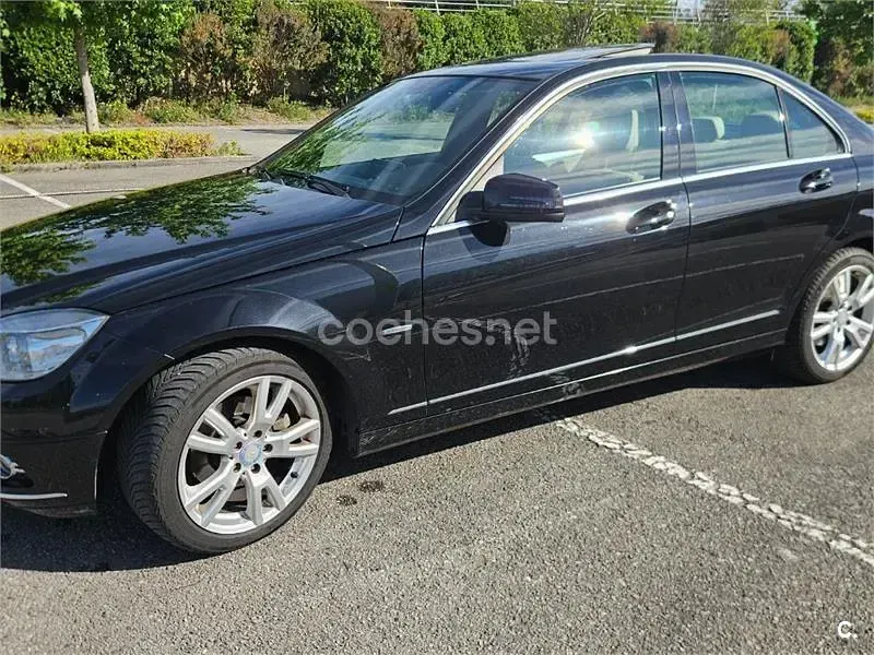 Usado Mercedes C250 Elegance 204 CV (150 kW) 2009 Negro Berlina