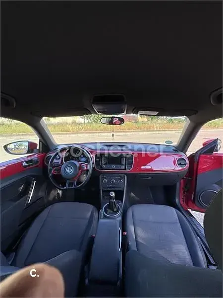 Usado VW Beetle 105 CV (77 kW) 2012 Rojo Utilitario
