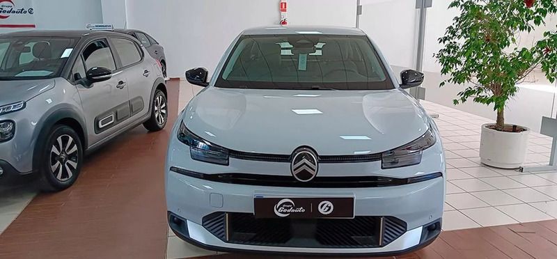 Blanco okenite Nuevo 2025 Citroën C4 Business Class Berlina | 21.700 € (Buen precio) - Imagen 1/4