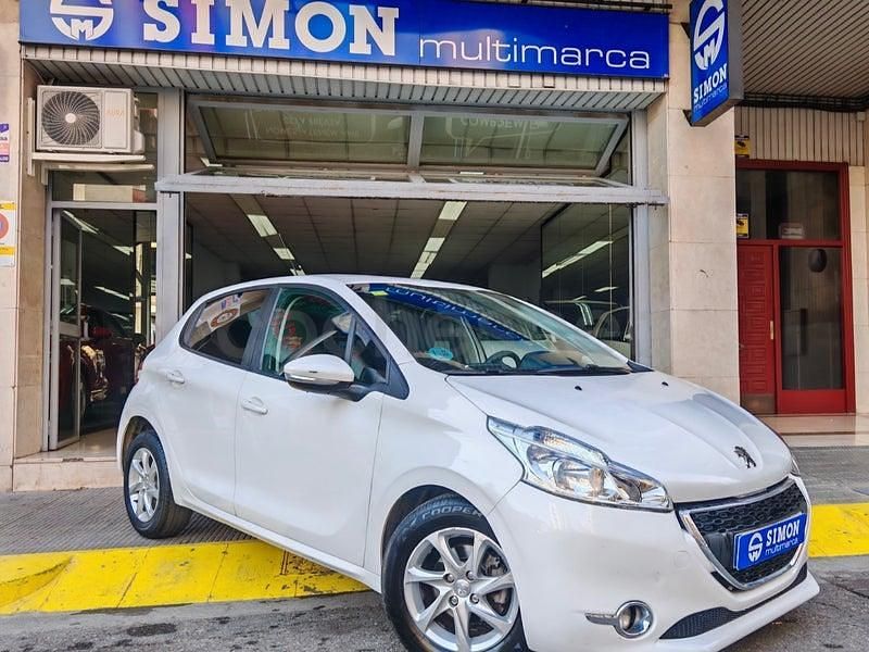 Usado Peugeot 208 Active 82 CV (60 kW) 2015 Blanco Utilitario