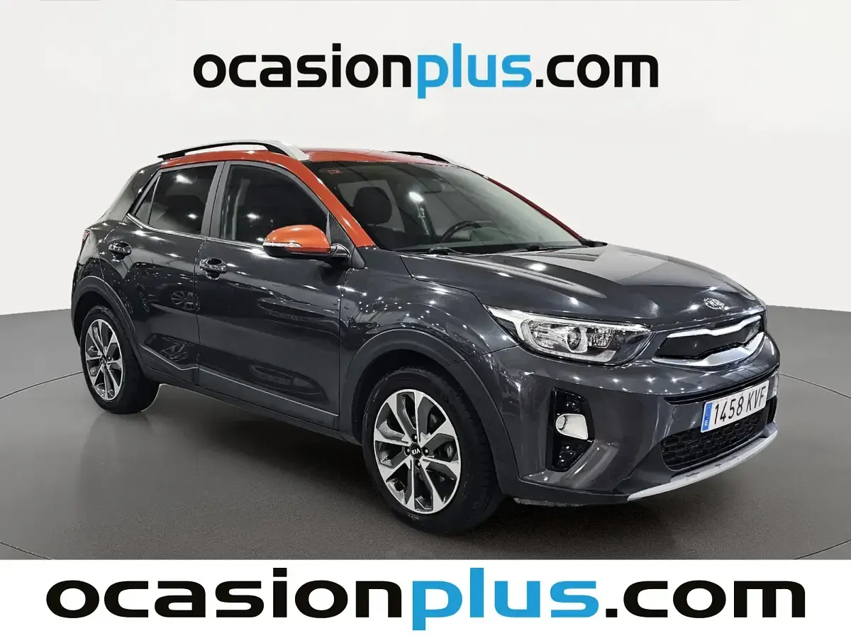 Usado Kia Stonic 100 CV (73 kW) 2019 Gris SUV